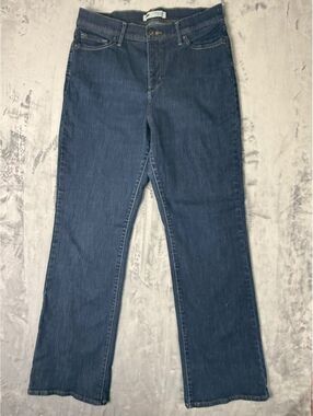 Levi's 512 Perfectly Slimming Women's W31 L32 Bootcut Jeans Dark Wash Stretch